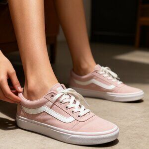 Vans Women’s Size 8 Pink Canvas Old Skool Sneakers